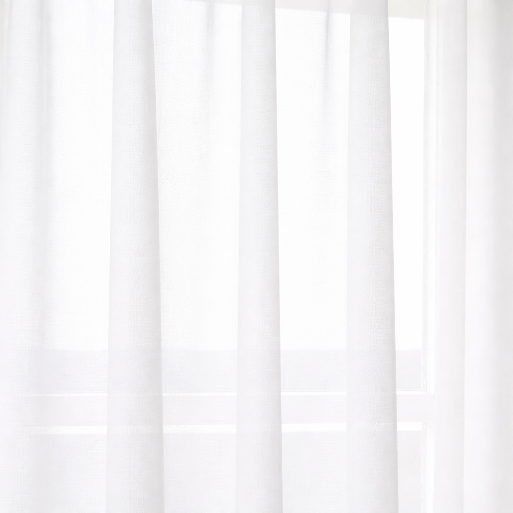 Skir gardin i vitt — måttsydd för skena
